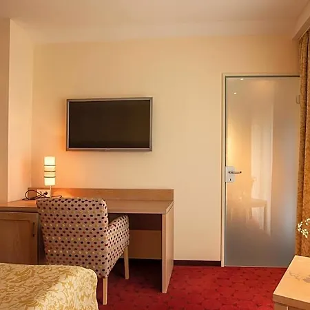 Hotel Waldesrand 4*