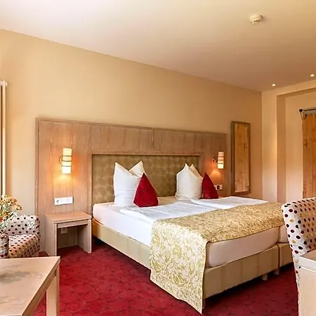 Hotel Waldesrand 4*