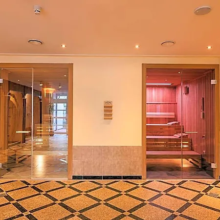 Hotel Waldesrand 4*
